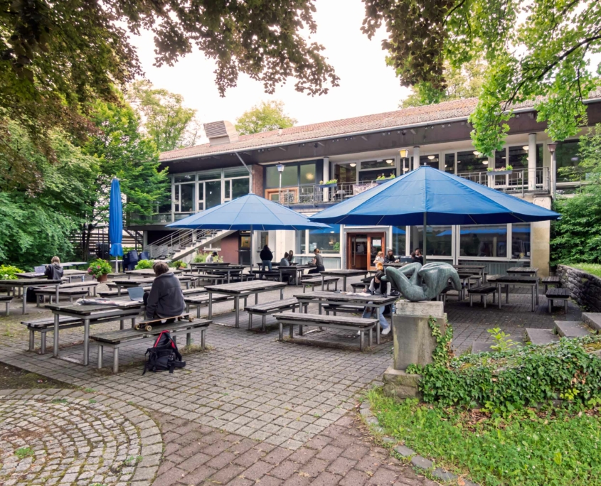 Cafeteria Clubhaus Außenbereich