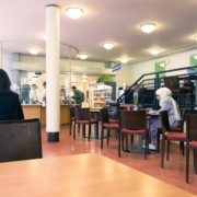 Cafeteria Clubhaus Sitzbereich